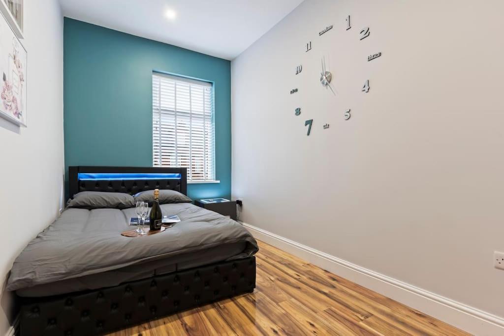 Villa Bella'S House 12Mins Bus To Motor Point Arena Free Street Parking Nottingham Esterno foto