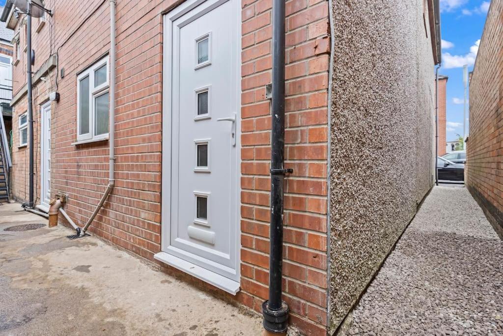 Villa Bella'S House 12Mins Bus To Motor Point Arena Free Street Parking Nottingham Esterno foto
